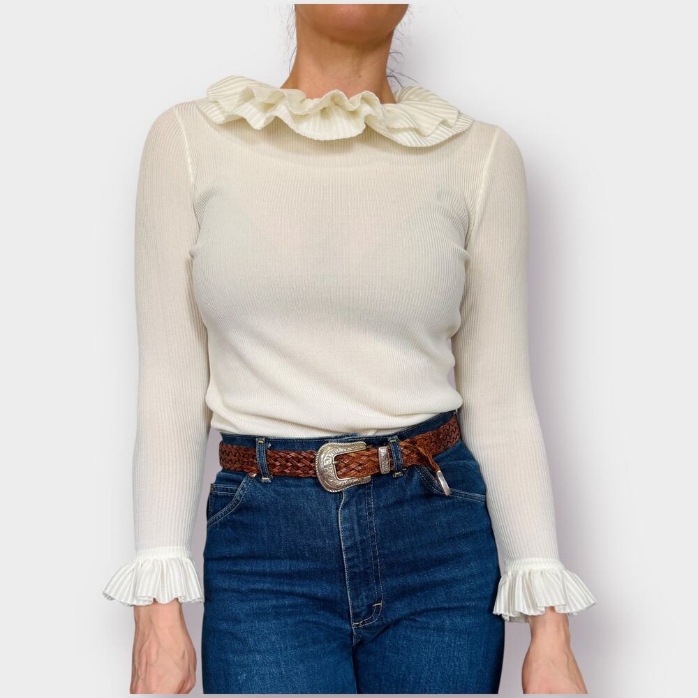 Vtg Abercrombie + Fitch Ruffled Collar & Cuff Ribbed Long Sleeve Top